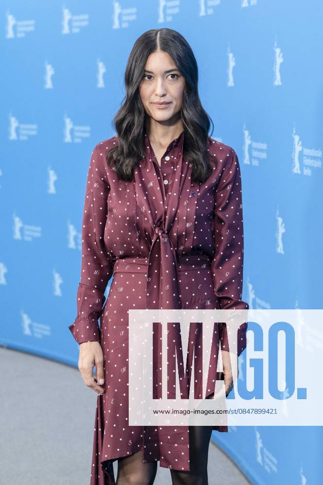 Julia Jones beim Photocall zum Kino Film The Weight Photocall zum Kino Film Rose auf der Berlinale 76. Internationale Filmfestspiele im Berlinale Palast am 17.02.2026 in Berlin Berlin Deutschland
