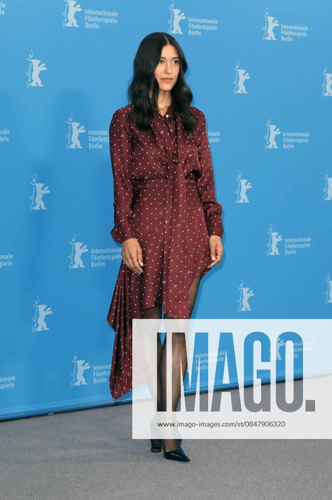 Julia Jones beim Photocall zum Kinofilm The Weight auf der Berlinale 2026 76. Internationale Filmfestspiele Berlin im Hotel Grand Hyatt. Berlin