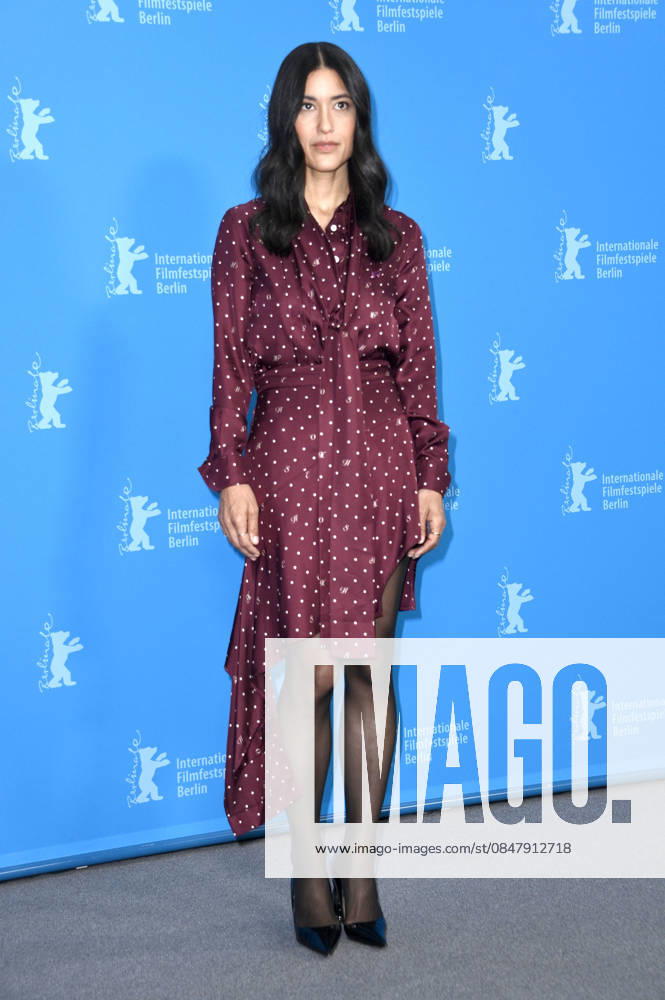 Julia Jones beim Photocall zum Kinofilm The Weight auf der Berlinale 2026 76. Internationale Filmfestspiele Berlin im Hotel Grand Hyatt. Berlin