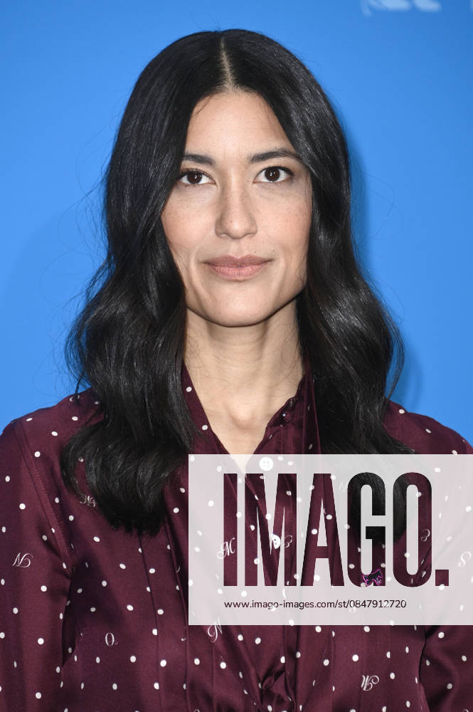 Julia Jones beim Photocall zum Kinofilm The Weight auf der Berlinale 2026 76. Internationale Filmfestspiele Berlin im Hotel Grand Hyatt. Berlin