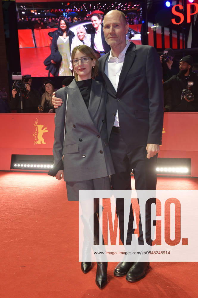 Lance Hammer mit Begleitung bei der Closing Ceremony mit Preisverleihung auf der Berlinale 2026 76. Internationale Filmfestspiele Berlin im Berlinale Palast. Berlin