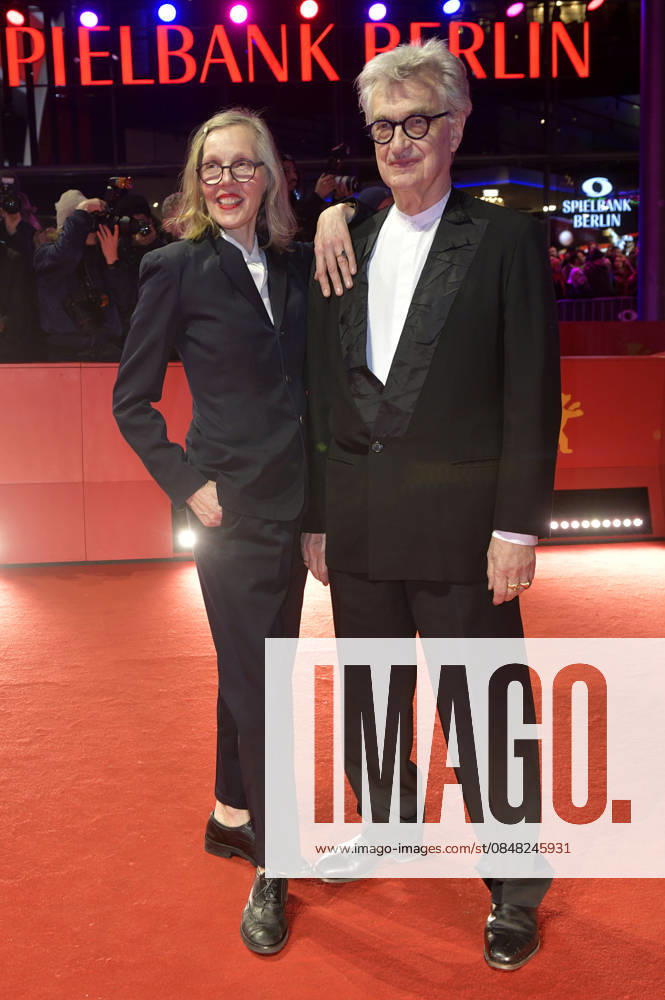 Wim Wenders mit Ehefrau Donata Wenders bei der Closing Ceremony mit Preisverleihung auf der Berlinale 2026 76. Internationale Filmfestspiele Berlin im Berlinale Palast. Berlin