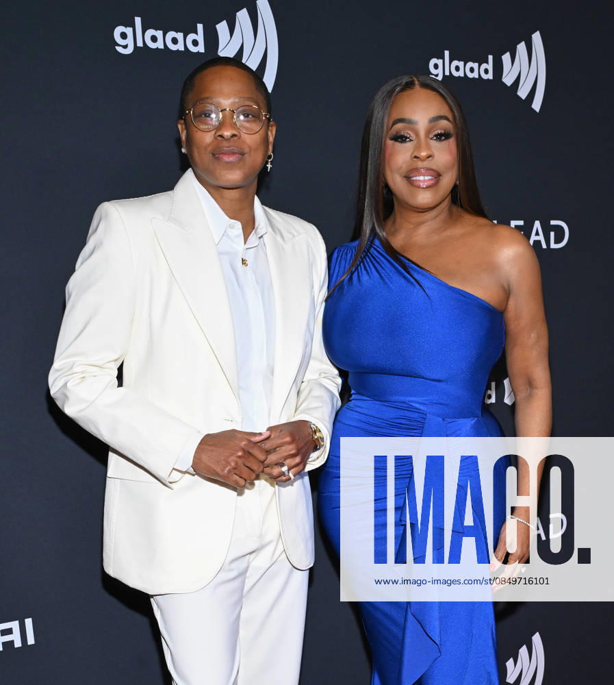 37th Annual GLAAD Media Awards Jessica Betts and Niecy Nash arriving to the 37th Annual GLAAD Media Awards held at the Beverly Hilton Hotel on March 5, 2026 in Beverly Hills, Ca. Beverly Hills Beverly Hilton Hotel California USA