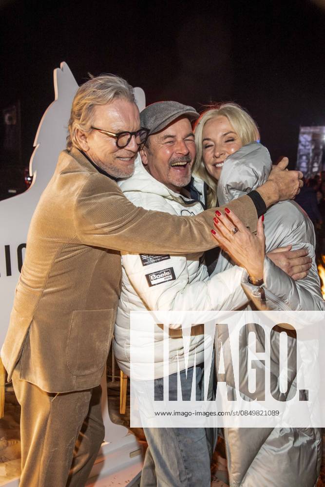 Abb Wolfgang Lippert, Till Demtroeder und Gesine Lippert zu Gast am Strand bei 10.Jahre Baltic Lights 2026 Promi Charity Schlittenhunderennen zu Gunsten der Welthungerhilfe an der Ostsee zwischen der Seebruecke Ahlbeck und der Seebruecke Heringsdorf , Freitag 06.03.2026 in Heringsdorf MV Deutschland