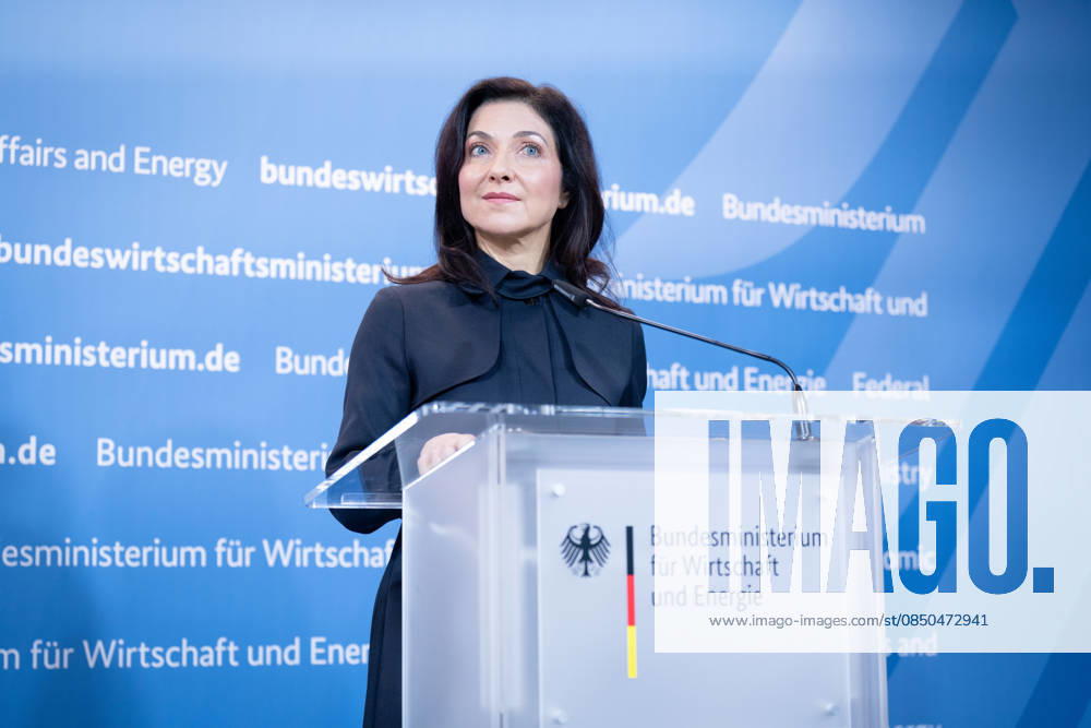 Katherina Reiche, Bundesministerin für Wirtschaft und Energie, BMWE Spitzengespräch Bündnis Zukunft, Katherina Reiche, Bundesministerin für Wirtschaft und Energie, BMWE, Berlin, Pressestatement Berlin Berlin GER