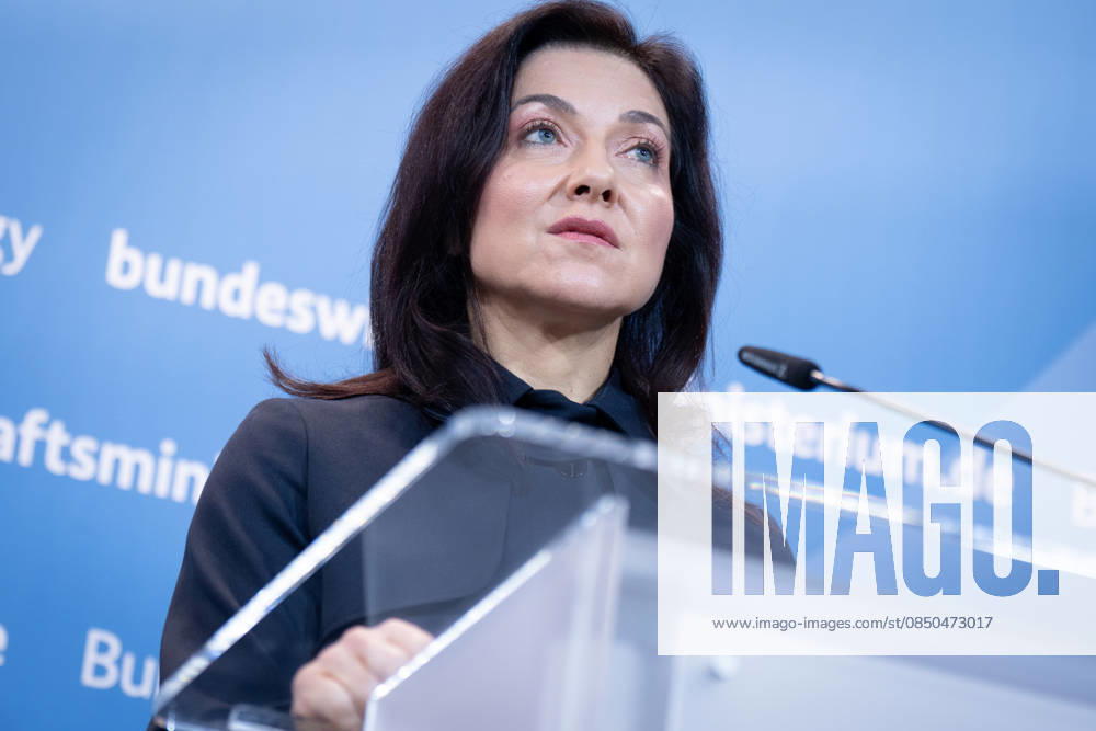 Katherina Reiche, Bundesministerin für Wirtschaft und Energie, BMWE Spitzengespräch Bündnis Zukunft, Katherina Reiche, Bundesministerin für Wirtschaft und Energie, BMWE, Berlin, Pressestatement Berlin Berlin GER