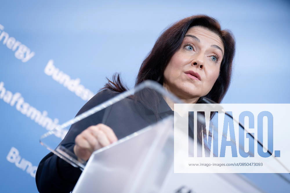 Katherina Reiche, Bundesministerin für Wirtschaft und Energie, BMWE Spitzengespräch Bündnis Zukunft, Katherina Reiche, Bundesministerin für Wirtschaft und Energie, BMWE, Berlin, Pressestatement Berlin Berlin GER