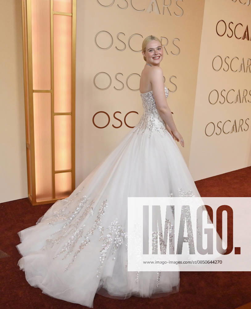 Elle Fanning arrives on the red carpet for the 98th annual Academy Awards in the Hollywood section of Los Angeles on Sunday, March 15, 2026. Conan O Brien will host the Oscars for the second consecutive year. LAP20260315189 JIMxRUYMEN