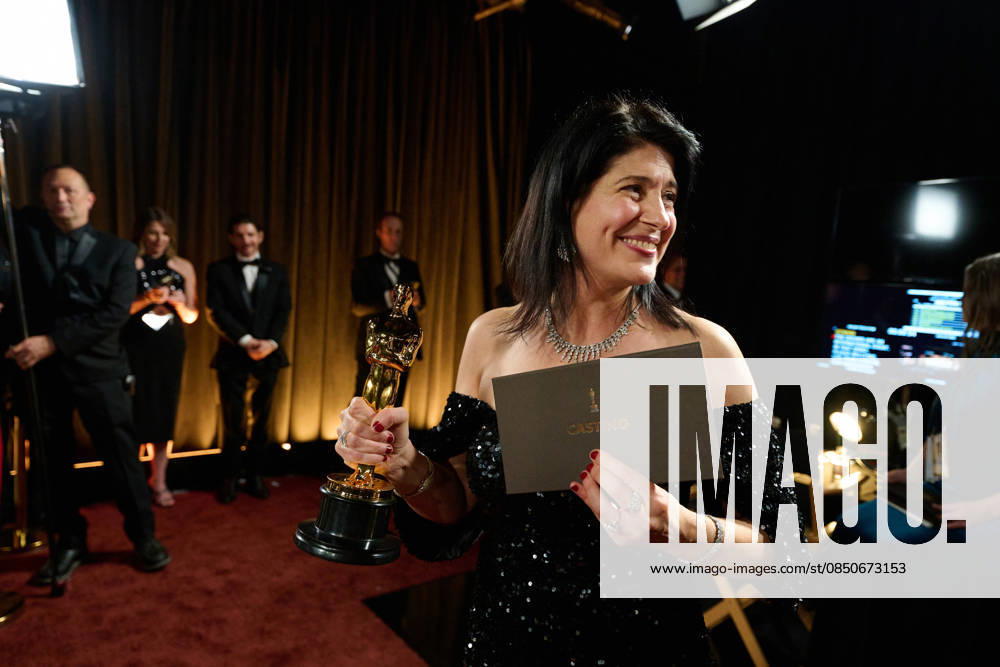 CASSANDRA KULUKUNDIS, of One Battle After Another poses backstage with the Oscar for Casting during the 98th Oscars at Dolby Theatre at Ovation Hollywood on Sunday. Hollywood USA - ZUMAz03_ 20260315_zah_z03_038