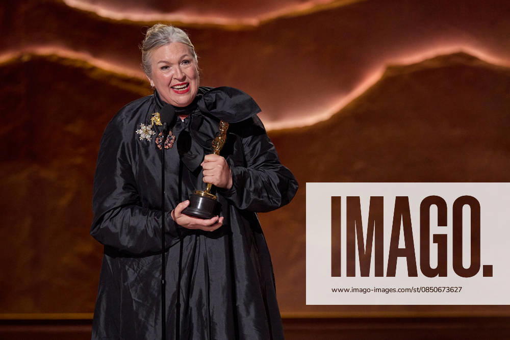 98th Oscars, Academy Awards Kate Hawley accepts the Oscar for Costume Design during the 98th Oscars at the Dolby Theatre at Ovation Hollywood on Sunday, March 15, 2026., Credit:Trae Patton The Academy Avalon United States of America, CA, Hollywood, Dolby Theater
