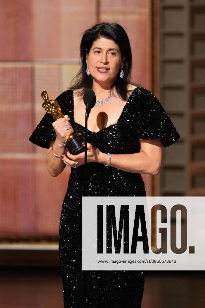 98th Oscars, Academy Awards Kate Hawley accepts the Oscar for Costume Design during the 98th Oscars at the Dolby Theatre at Ovation Hollywood on Sunday, March 15, 2026., Credit:Trae Patton The Academy Avalon United States of America, CA, Hollywood, Dolby Theater