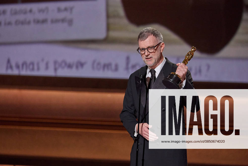 98th Oscars, Academy Awards Paul Thomas Anderson accepts the Oscar for Adapted Screenplay during the 98th Oscars at the Dolby Theatre at Ovation Hollywood on Sunday, March 15, 2026., Credit:Trae Patton The Academy Avalon United States of America, CA, Hollywood, Dolby Theater