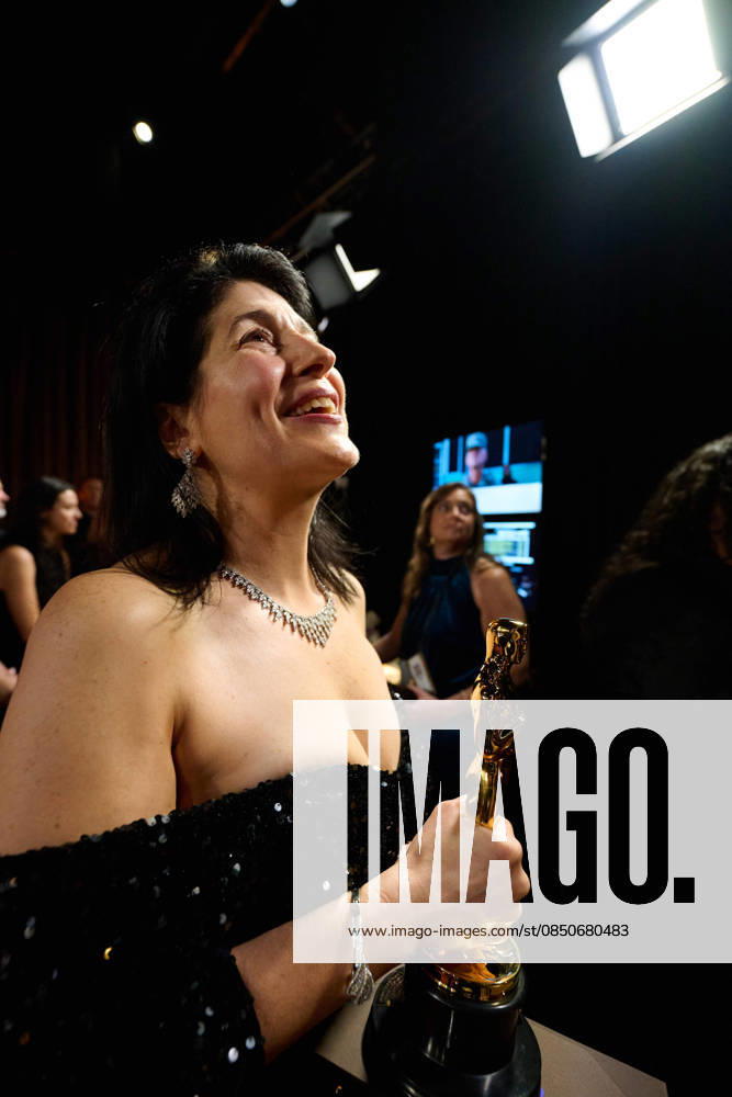 Cassandra Kulukundis backstage with the Oscar® for Casting during the 98th Oscars® at Dolby® Theatre at Ovation Hollywood on Sunday, March 15, 2026. Los Angeles CA USA 350081211PLX