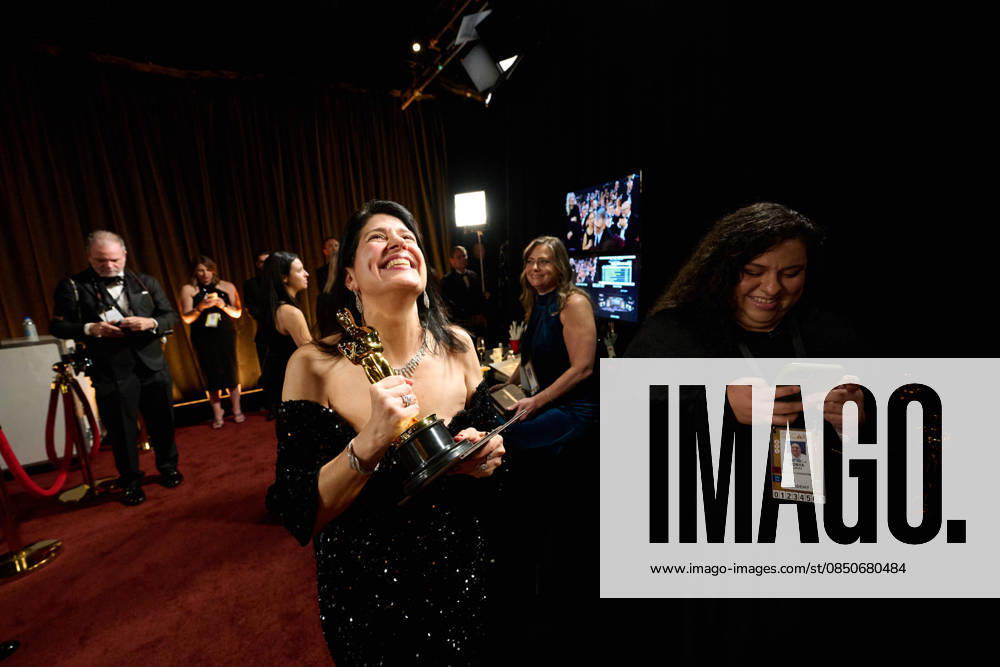 Cassandra Kulukundis backstage with the Oscar® for Casting during the 98th Oscars® at Dolby® Theatre at Ovation Hollywood on Sunday, March 15, 2026. Los Angeles CA USA 350081212PLX