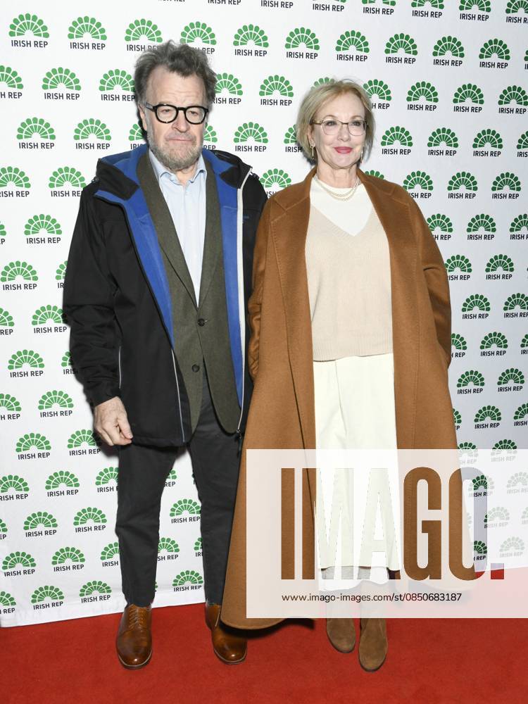 Kenneth Lonergan, J. Smith-Cameron at arrivals for ULSTER AMERICAN Opening Night Off-Broadway, Irish Repertory Theatre, New York, NY, March 15, 2026. Photo By: Quoin Pics Everett Collection ULSTER AMERICAN Opening Night Off-Broadway PUBLICATIONXNOTxINxCANxCHNxFRAxITAxJPNxNORxPOLxRUSxESPxUKxUSA