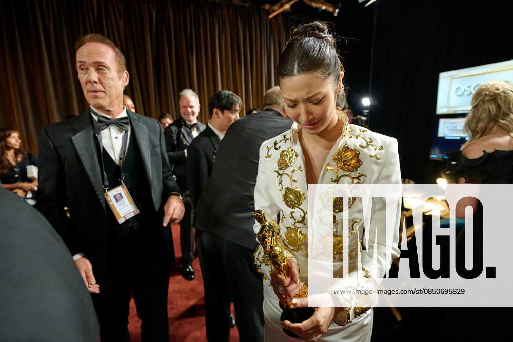 98th Oscars, Academy Awards EJAE backstage with the Oscar for Original Song during the live ABC Telecast of the 98th Oscars at Dolby Theatre at Ovation Hollywood on Sunday, March 15, 2026., Credit:Richard Harbaugh The Academy Avalon United States of America, CA, Hollywood, Dolby Theater