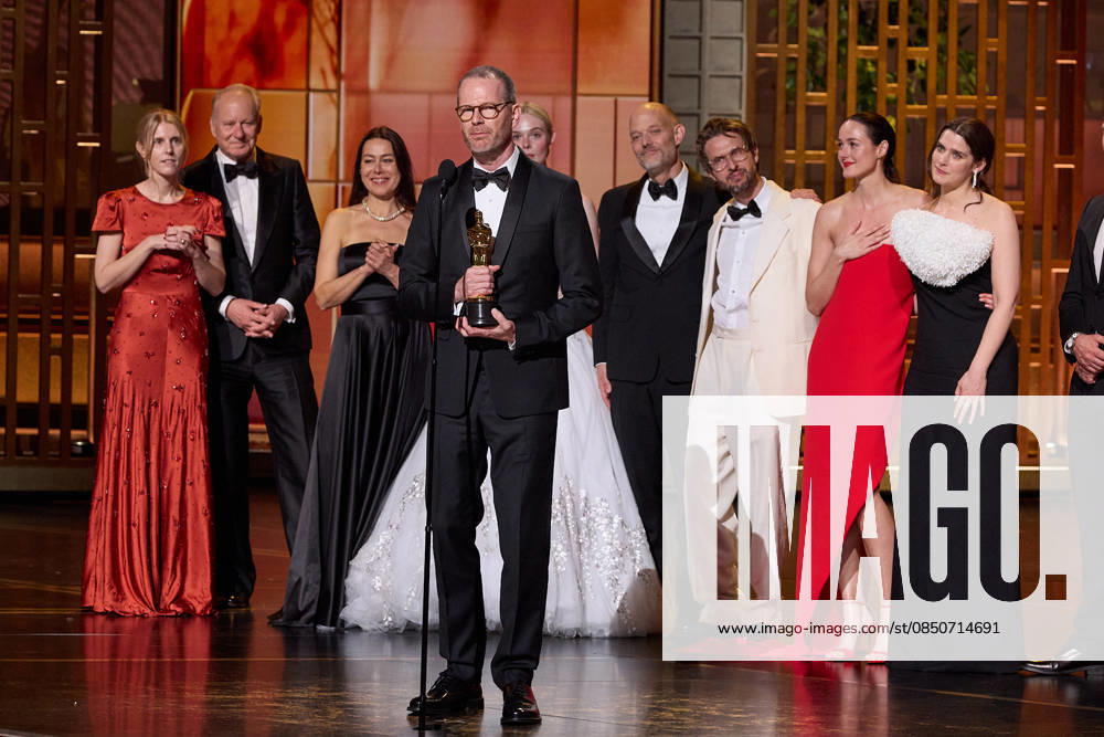 98th Oscars, Academy Awards Joachim Trier, Andrea Berentsen Ottmar, Stellan Skarsgard, Maria Ekerhovd, Elle Fanning, Eskil Vogt, Anders Danielsen Lie, Renate Reinsve, Inga Ibsdotter Lilleaas, and Olivier Bugge Coutté accept the Oscar for International Feature Film during the 98th Oscars at the Dolby Theatre at Ovation Hollywood on Sunday, March 15, 2026., Credit:Avalon.red Avalon United States of America, CA, Hollywood, Dolby Theater