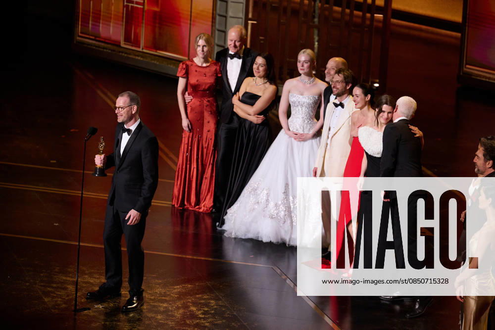 98th Oscars, Academy Awards Joachim Trier accepts the Oscar for International Feature Film during the 98th Oscars at the Dolby Theatre at Ovation Hollywood on Sunday, March 15, 2026 with Andrea Berentsen Ottmar, Stellan Skarsgard, Maria Ekerhovd, Elle Fanning, Eskil Vogt, Anders Danielsen Lie, Renate Reinsve, Inga Ibsdotter Lilleaas, and Olivier Bugge Coutté., Credit:Avalon.red Avalon United States of America, CA, Hollywood, Dolby Theater