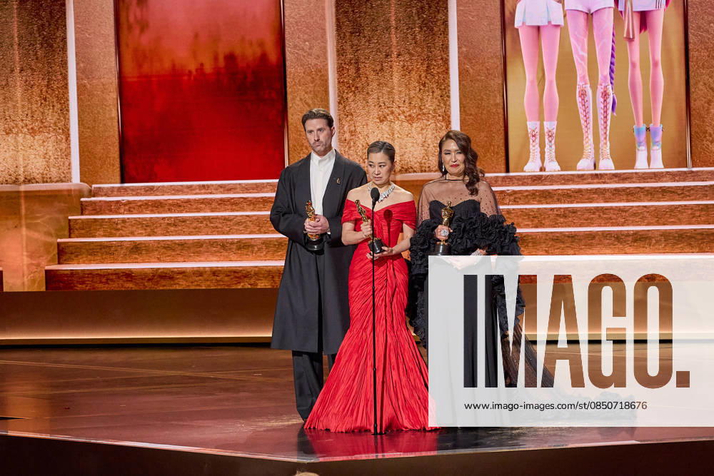 98th Oscars, Academy Awards Chris Appelhans, Maggie Kang, and Michelle Wong accept the Oscar for Animated Feature Film during the 98th Oscars at the Dolby Theatre at Ovation Hollywood on Sunday, March 15, 2026., Credit:Avalon.red Avalon United States of America, CA, Hollywood, Dolby Theater