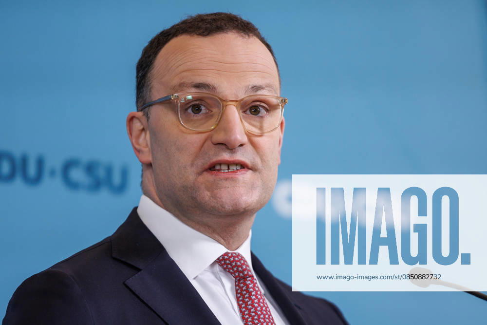 Statement vor den Fraktionssitzung der CDU CSU Jens Spahn, Fraktionsvorsitzender der CDU CSU im Bundestag, spricht während eines Statement vor der Fraktionssitzung am 17.03.2026 in Berlin. Berlin Berlin Deutschland Reichstag