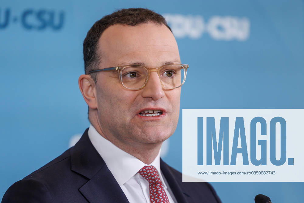 Statement vor den Fraktionssitzung der CDU CSU Jens Spahn, Fraktionsvorsitzender der CDU CSU im Bundestag, spricht während eines Statement vor der Fraktionssitzung am 17.03.2026 in Berlin. Berlin Berlin Deutschland Reichstag