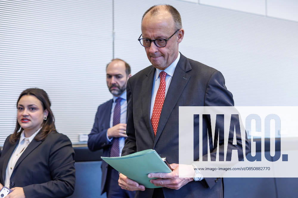 Fraktionssitzung CDU CSU Friedrich Merz (CDU), Fraktionsvorsitzender, bei einer Fraktionssitzung am 17.03.2026 in Berlin. Berlin Berlin Deutschland Bundestag