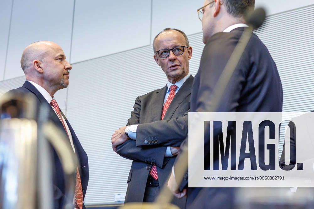 Fraktionssitzung CDU CSU Friedrich Merz (CDU), Fraktionsvorsitzender, bei einer Fraktionssitzung am 17.03.2026 in Berlin. Berlin Berlin Deutschland Bundestag