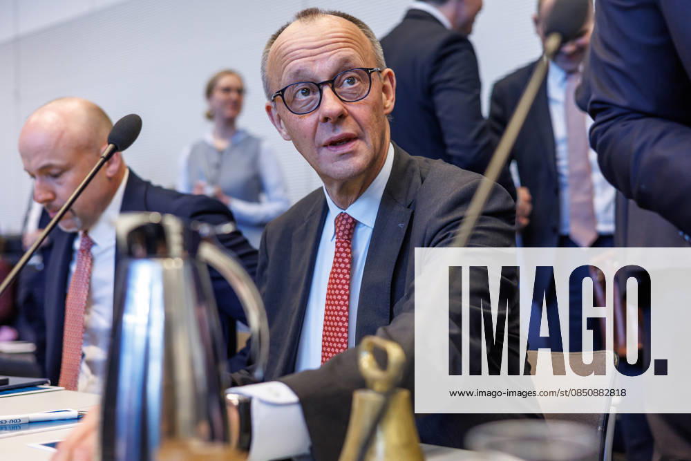 Fraktionssitzung CDU CSU Friedrich Merz (CDU), Fraktionsvorsitzender, bei einer Fraktionssitzung am 17.03.2026 in Berlin. Berlin Berlin Deutschland Bundestag