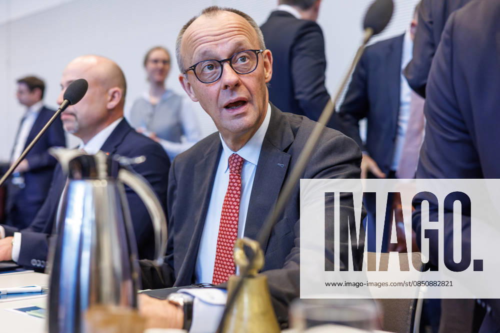 Fraktionssitzung CDU CSU Friedrich Merz (CDU), Fraktionsvorsitzender, bei einer Fraktionssitzung am 17.03.2026 in Berlin. Berlin Berlin Deutschland Bundestag