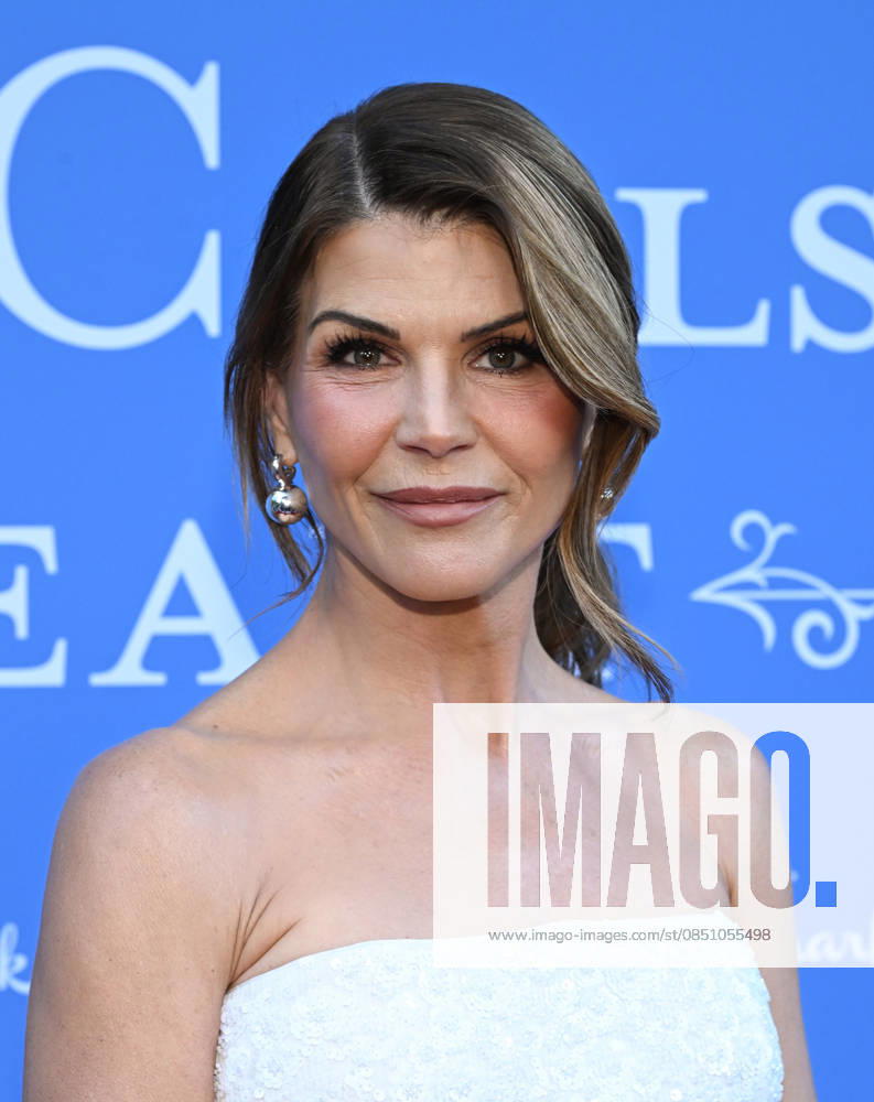 ˜When Calls the Heart and ˜Hope Valley: 1874 Celebration Lori Loughlin arriving to ˜When Calls the Heart and ˜Hope Valley: 1874 Celebration at The Sun Rose on March 18, 2026 in West Hollywood, CA. West Hollywood The Sun Rose California USA