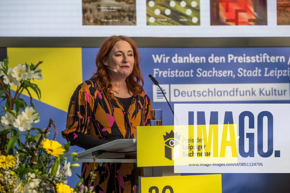 Erster Tag der Leipziger Buchmesse 2026 in Leipzig: Besucher strömen durch die Hallen, informieren sich über Neuerscheinungen und verfolgen Lesungen sowie Gespräche mit Autoren. Die Buchmesse zählt zu den wichtigsten Veranstaltungen der Literatur- und Verlagsbranche im deutschsprachigen Raum. Preisverleihung des Preis der Leipziger Buchmesse 2026 in Leipzig: Ausgezeichnet werden herausragende Werke in den Kategorien Belletristik, Sachbuch Essayistik und Übersetzung. Die Ehrung gilt als eine der bedeutendsten Literaturauszeichnungen Deutschlands und zieht große mediale Aufmerksamkeit auf sich. Leipziger Buchmesse 2026 Tag 1
