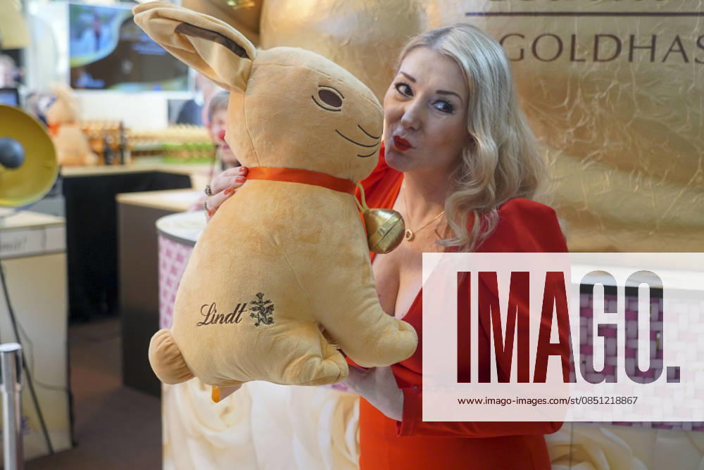 Cntv Sandra Quadflieg zu Gast bei der Lind Goldhasen Oster Charity und Feier 20 Jahre Europa Passage Donnerstag 19.03.2026 in Hamburg Hamburg Germany
