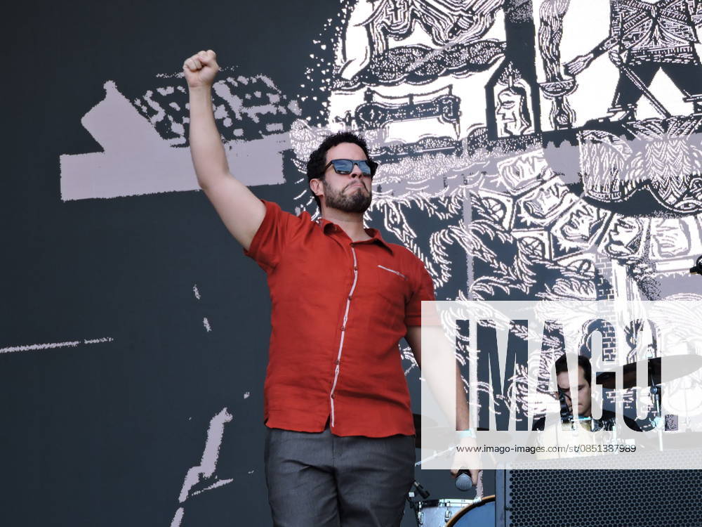 I m going to Lollapalooza. Sao Paulo (SP), 03 22 2026 - Culture Music Shows - The rock band Papangu opens the day on the Flying Fish stage on the last day of Lollapalooza 2026 at the Interlagos racetrack in the south of Sao Paulo, this Sunday, March 22, 2026. (Foto: Leandro Chemalle Thenews2 imago images) I m going to Lollapalooza.