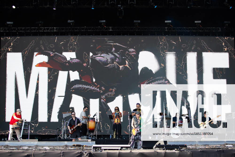 SaO PAULO, SP - 22.03.2026: LOLLAPALOOZA BRASIL 2026 - Show by the Pernambuco band Mundo Livre S A on the afternoon of this Sunday (22), the last day of the Lollapalooza festival, held at the Interlagos racetrack in Sao Paulo, SP. x2910016x RodileixMorais