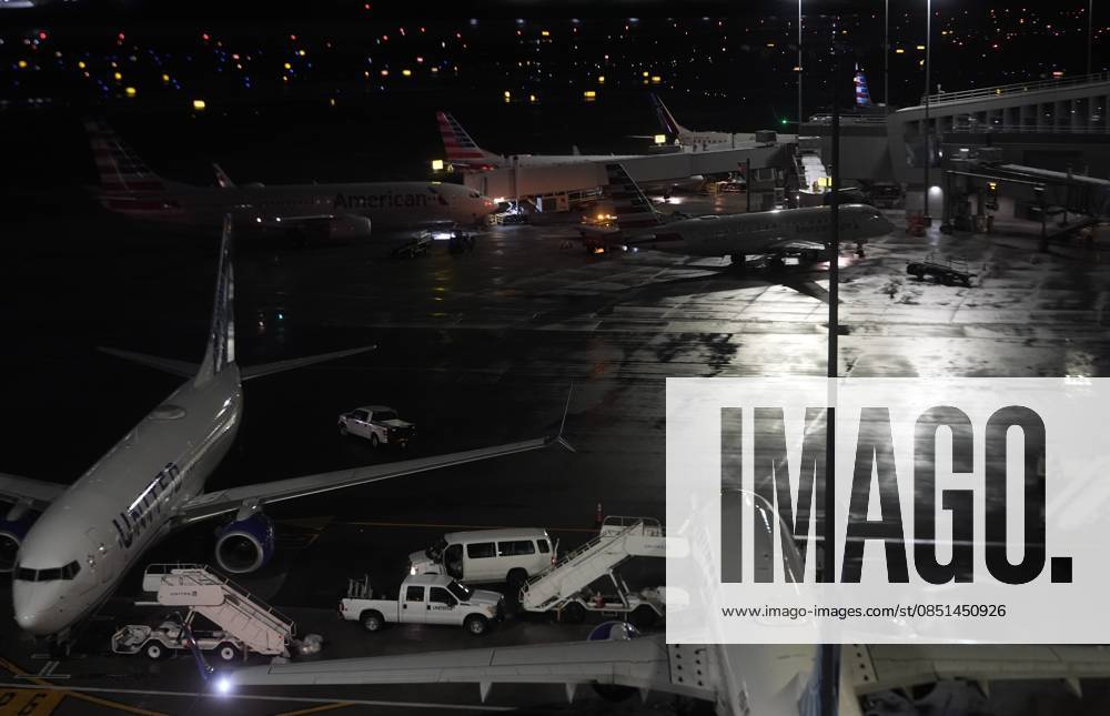 Air Canada plane collides with fire truck at LaGuardia, killing 2, injuring others NEW YORK, UNITED STATES - MARCH 23: Passenger plane collides with a fire truck while landing at LaGuardia Airport, killing the pilot and copilot and injuring two others on March 23, 2026, in New York, United States. Selcuk Acar Anadolu New York United States. Editorial use only. Please get in touch for any other usage.