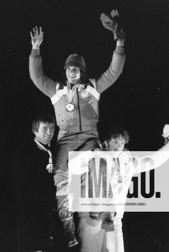 Eric Heiden (United States) being carried shoulder high after winning this fifth gold medal at Lake Placid 1980 !AUFNAHMEDATUM GESCHÄTZT! UnitedArchives0720529