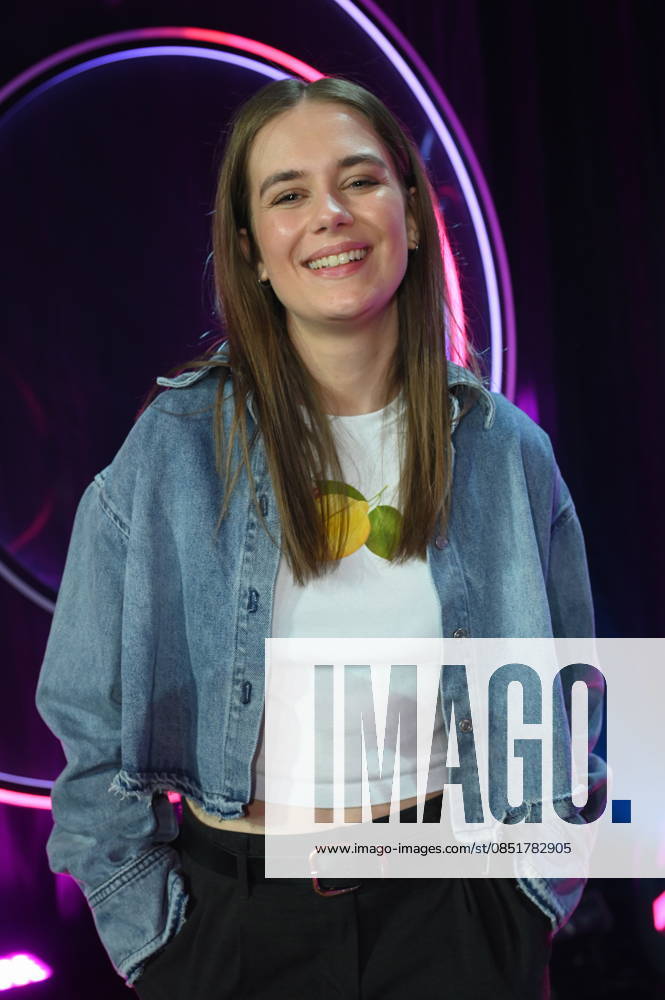 Schauspielerin und Comedienne Josepha Walter zu Gast bei der ARD Show Ladies Night die einzige Comedy- und Kabarettshow mit rein weiblicher Besetzung im deutschsprachigen Fernsehen: