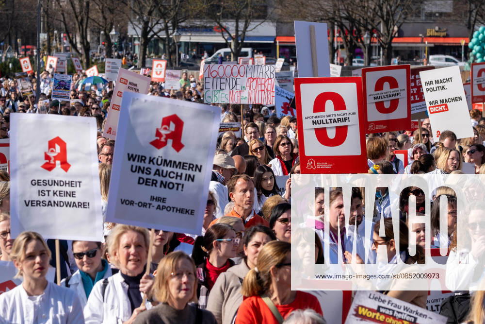Unter dem Motto Uns gibt s nicht zum Niulltarif protestieren in Berliner mehrere tausend Apotheker. Die Apotheken fordern höhere Honorare und befürchten ein unzureichenden Medikamentenversorgung, wenn die derzeitige Schließungswelle weiter anhält. Under the slogan We won t work for free, several thousand pharmacists are protesting in Berlin. The pharmacies are demanding higher fees and fear that the supply of medications will be insufficient if the current wave of closures continues. Apotheken-Protest in Berlin und Brandenburg