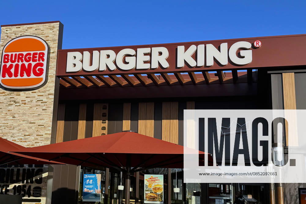 Wirtschaft, Restaurant Burger King emwirt emonline, v.l. Fastfood Lokal Burgerladen Restaurant Burger King in Soufflenheim Logo Symbol Symbolfoto, Symbolbild Brand Marke Soufflenheim