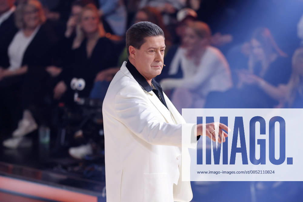 Juror Joachim Llambi verkleidet als John Travolta bei der vierten Tanzshow der 19. Staffel der RTL-Tanzshow Lets Dance im Coloneum. Köln, 29.03.2026 NRW Deutschland