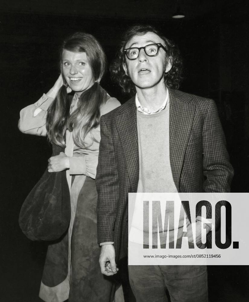 ARCHIVE Oct. 6, 2003 - WOODY ALLEN AND LOUISE LASSER. NATE CUTLER