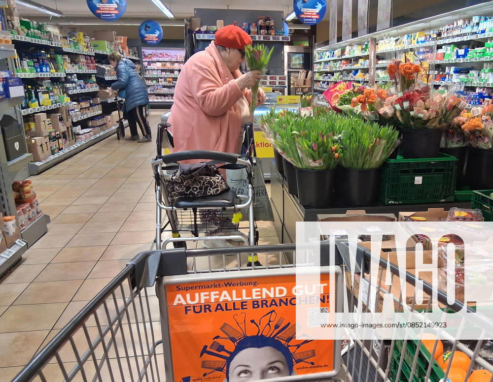 Netto-Einkauf zu Zeiten von Inflation und Konjunktur. Netto-Einkauf in einem Supermarkt oder Discounter
