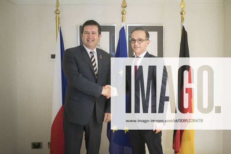 Bundesaussenminister Heiko Maas (R), SPD, trifft sich mit Jan Hamacek, Aussenminister der Tschechischen Republik, im Rahmen des Gymnich-Treffens in Wien, 30.08.2018. Wien Oesterreich