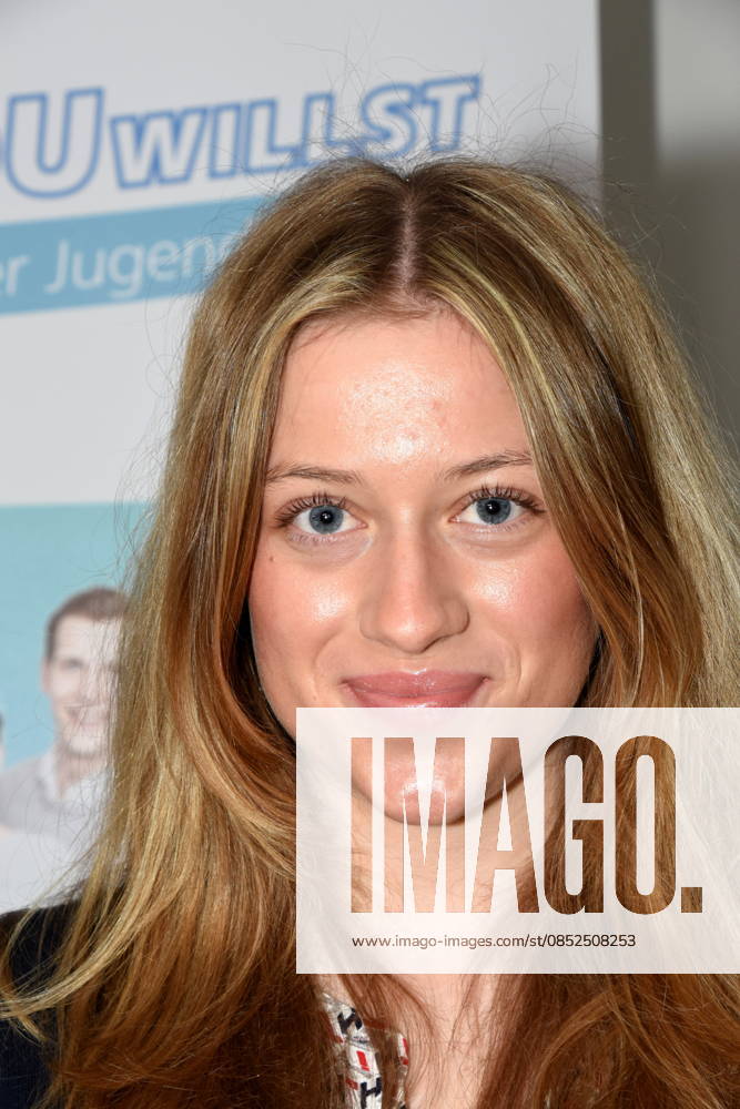 Maya Upmann, Gesamtsiegerin Bayerischer Jugendpreis 2024 Muenchen 02.04.2026 Presseclub Muenchen der Bayerische Jugendpreis 2026 steht dieses Jahr Das Hauptthema des 6. IWW Schreibwettbewerbes 2026 lautet: Gesunde Kinder auf einer gesunden Erde - wie koennen wir die Zukunft gewinnen Foto Muenchen
