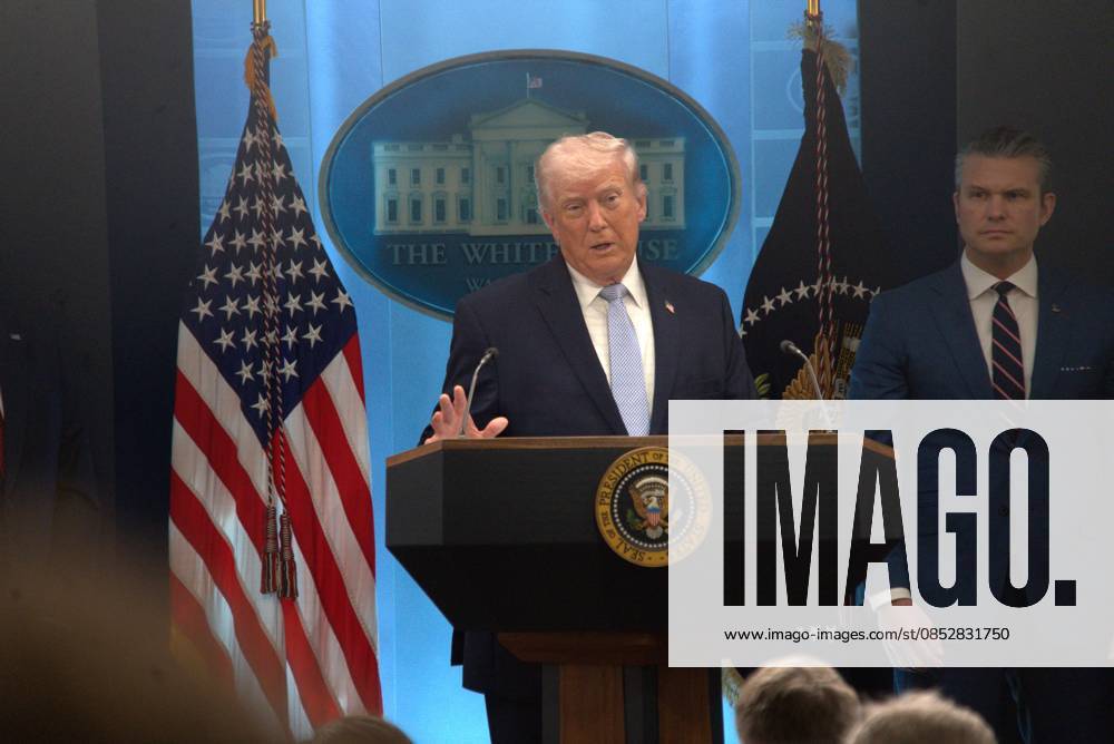 (260406) -- WASHINGTON, April 6, 2026 -- U.S. President Donald Trump speaks during a press conference at the White House in Washington, D.C., the United States, April 6, 2026. Trump said Monday that Iran could be taken out in one night and that night might be Tuesday evening, the deadline Trump set for Iran to make a deal and reopen the Strait of Hormuz. (Photo by Li Yuanqing Xinhua) U.S.-WASHINGTON, D.C.-WHITE HOUSE-TRUMP-PRESS CONFERENCE-IRAN LixRui