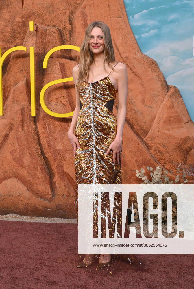 ˜Euphoria S3 Los Angeles Premiere Hunter Schafer arriving to the season 3 Euphoria Los Angeles premiere held at the TCL Chinese Theatre on April 07, 2026 in Hollywood, CA. Hollywood TCL Chinese Theatre California USA