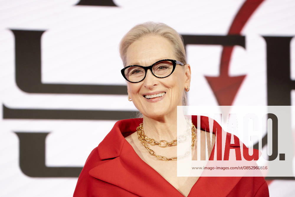 The Devil Wears Prada 2 press conference in Seoul SEOUL, SOUTH KOREA - APRIL 08: Meryl Streep poses during a press conference for the movie The Devil Wears Prada 2 at Four Seasons Hotel on April 08, 2026 in Seoul, South Korea. Hwawon Lee Anadolu Seoul South Korea. Editorial use only. Please get in touch for any other usage.