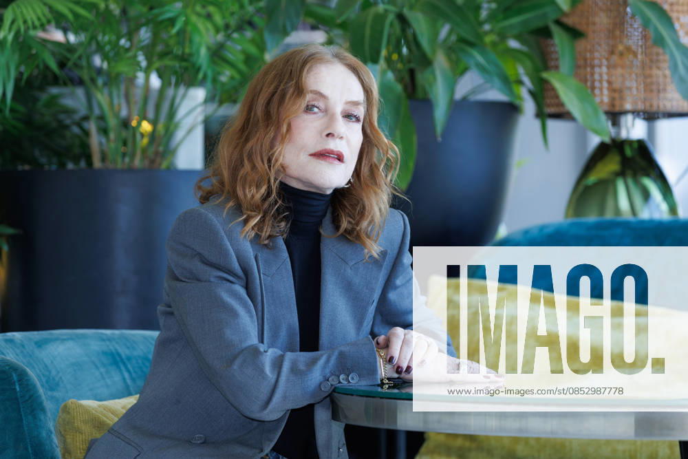 News - Photocall - La donna piu ricca del mondo Isabelle Huppert attends the photocall for the movie La donna piu ricca del mondo on April 08, 2026 at Sofitel Hotel Villa Borghese, Rome, Italy Rome Sofitel Hotel Villa Borghese Italy