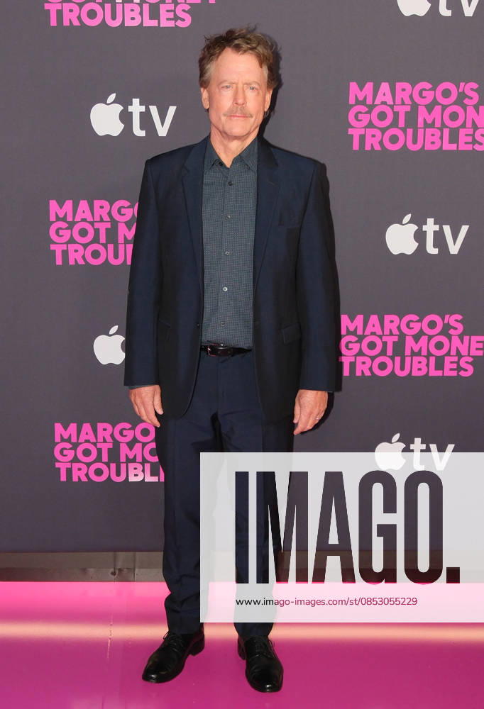 Greg Kinnear Apple s Margo s Got Money Troubles premiere at Regal Union Square on April 08, 2026 in New York City.. Credit: Chris Gonzalez USA - ZUMAa123 20260408_zaa_a123_396