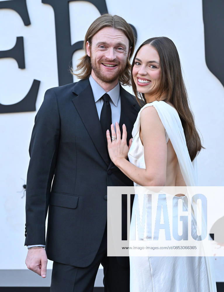 ˜Beef season 2 World Premiere Finneas O Connell and Claudia Sulewski arriving to ˜Beef season 2 World Premiere at Egyptian Theatre on April 08, 2026 in Hollywood, CA. Hollywood Egyptian Theatre California USA